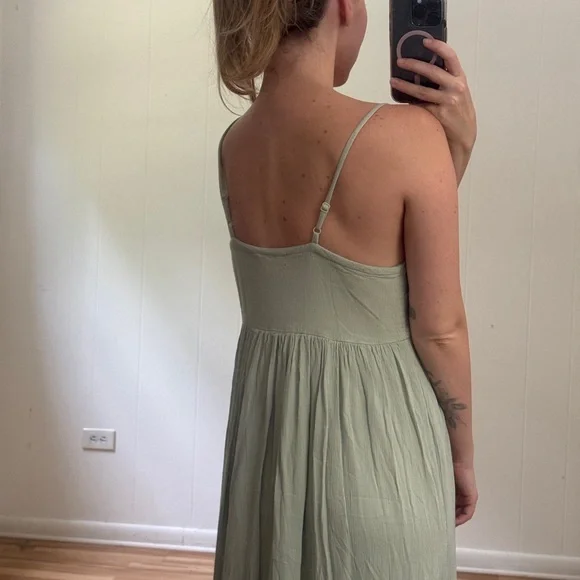 Beachy Sage Green Maxi Dress - Picture 4 of 4